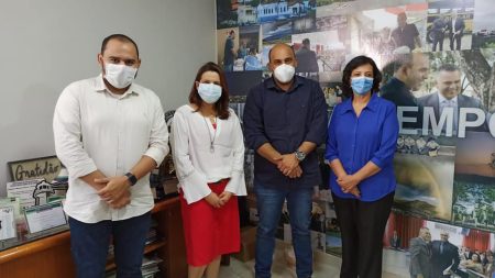 Almenara recebe a visita de diretora da ANVISA