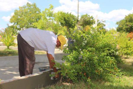 Prefeito Ademir Gobira faz entrega de revitalização da praça do bairro São Pedro