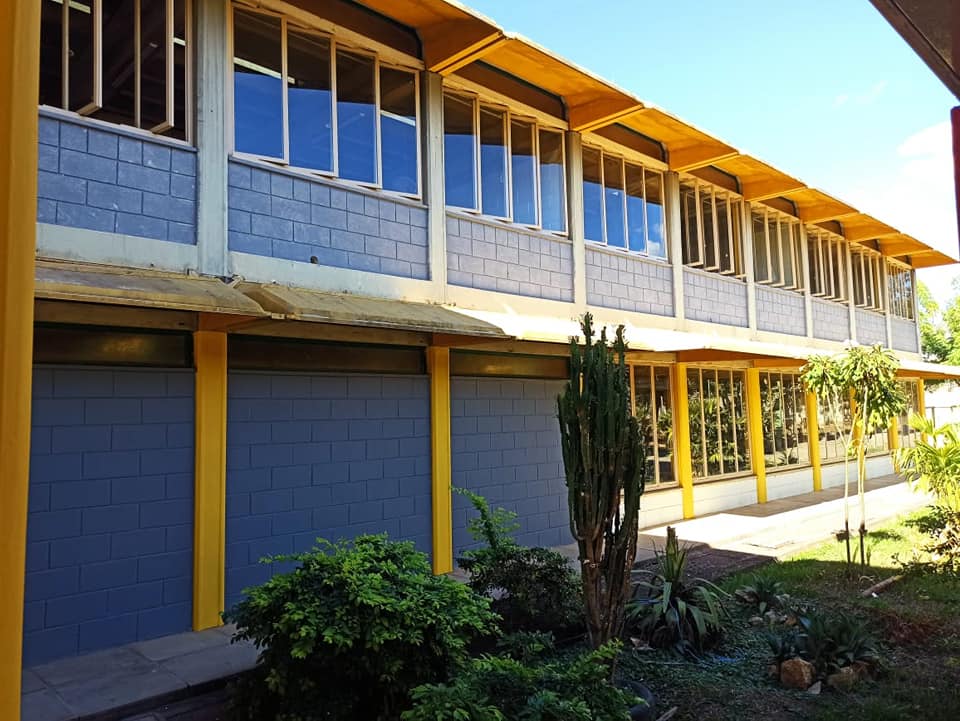 Prefeitura de Almenara inicia última etapa das reformas no CAIC (Escola Municipal Corina Ferraz de Brito)