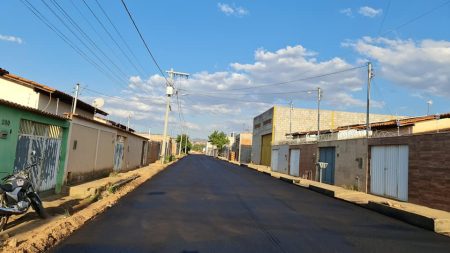 Prefeitura de Almenara continua as obras no Parque São João