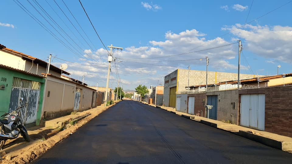 Prefeitura de Almenara continua as obras no Parque São João