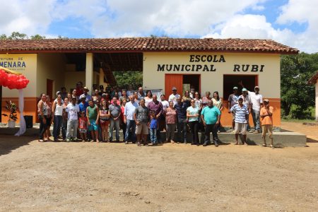 Primeira escola municipal dentro de território Quilombola é inaugurada em Almenara